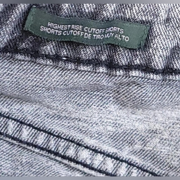 Wild Fable Distressed Shorts Size 10 - Picture 2 of 16